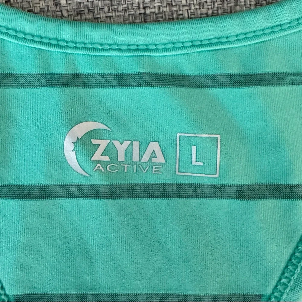 ZYIA Green Sleeveless Racerback Havana Tank Top - Picture 6 of 9